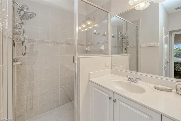 3211  Cottonwood  BEND, Fort Myers, FL 33905