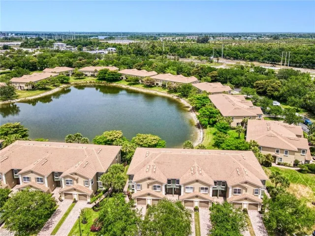 3211  Cottonwood  BEND, Fort Myers, FL 33905