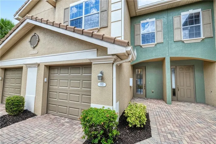 3211  Cottonwood  BEND, Fort Myers, FL 33905