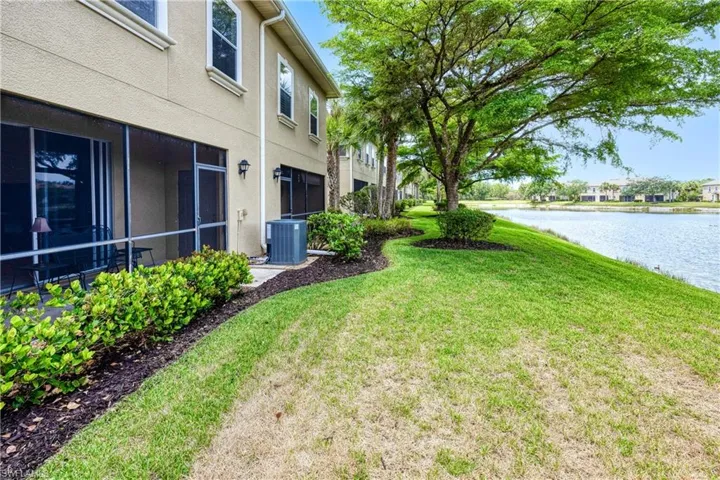 3211  Cottonwood  BEND, Fort Myers, FL 33905
