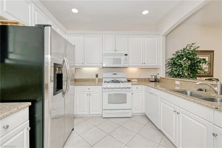 3211  Cottonwood  BEND, Fort Myers, FL 33905