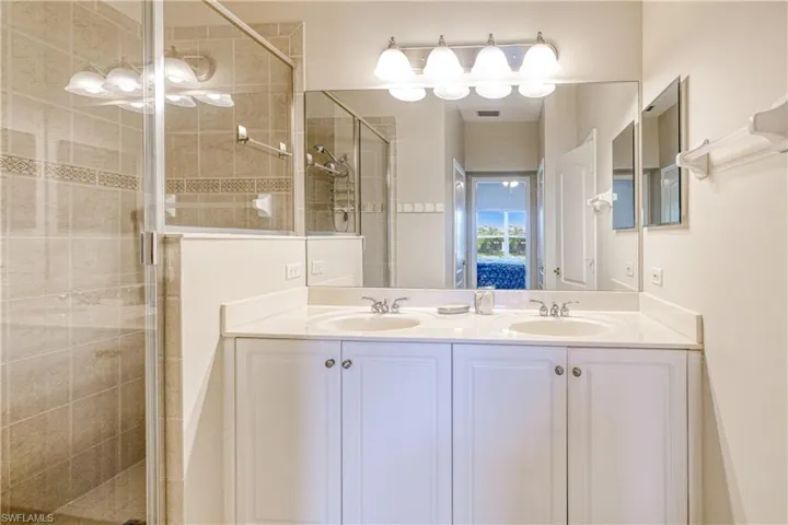 3211  Cottonwood  BEND, Fort Myers, FL 33905