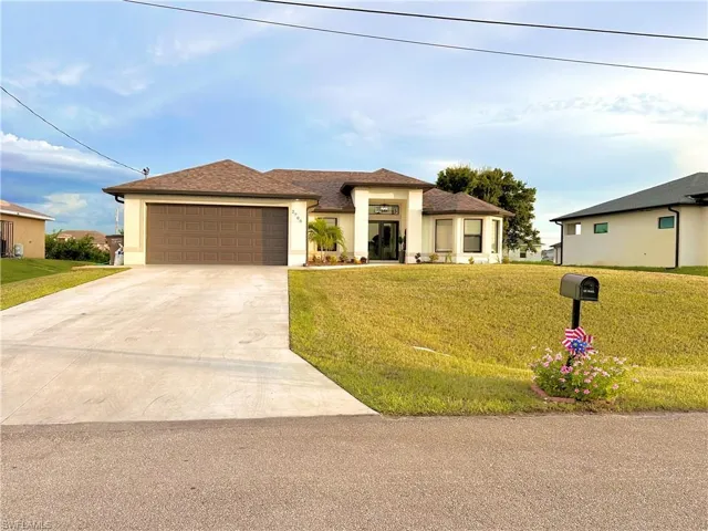 2705  19th SW ST, Lehigh Acres, FL 33976