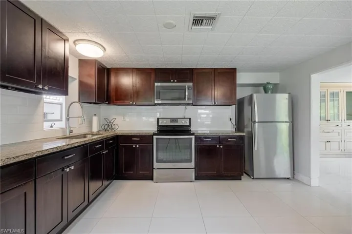 19330  Meredith  RD, North Fort Myers, FL 33917