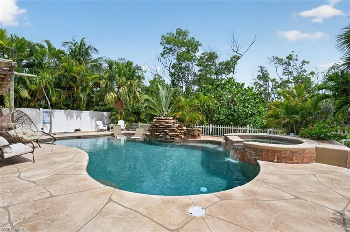 309 Donora Blvd, Fort Myers Beach, Florida 33931