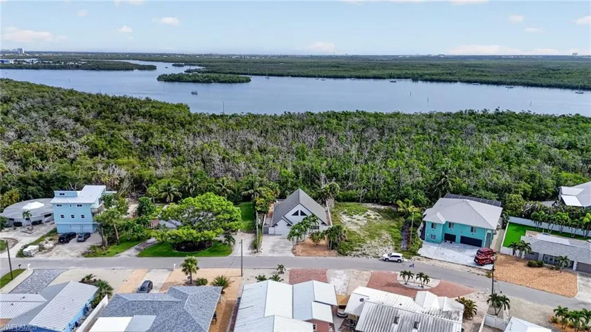 309 Donora Blvd, Fort Myers Beach, Florida 33931