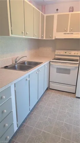 1422 Tropic Ter, North Fort Myers, Florida 33903