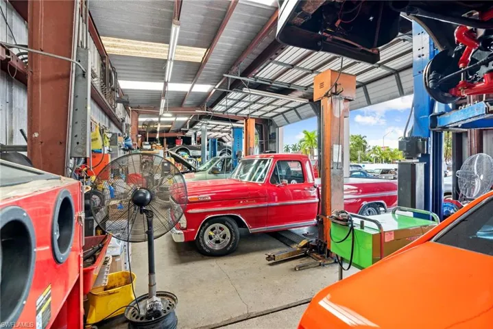 3875  Palm Beach  BLVD, Fort Myers, FL 33916