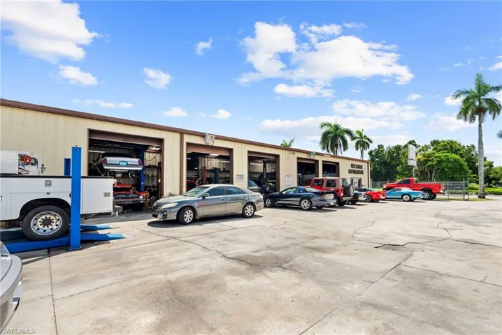 3875  Palm Beach  BLVD, Fort Myers, FL 33916