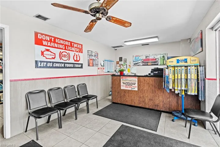 3875  Palm Beach  BLVD, Fort Myers, FL 33916