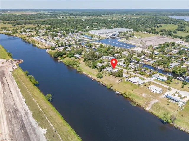 1014 E Anchor Ln, Moore  Haven, FL 33471