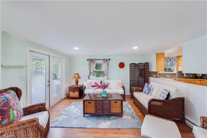 1014 E Anchor Ln, Moore  Haven, FL 33471