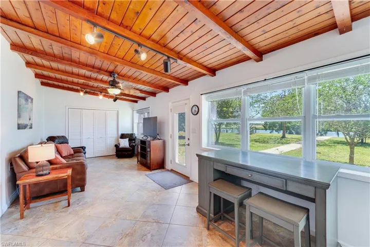 1014 E Anchor Ln, Moore  Haven, FL 33471