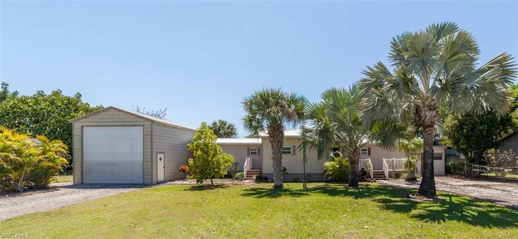 1014 E Anchor Ln, Moore  Haven, FL 33471