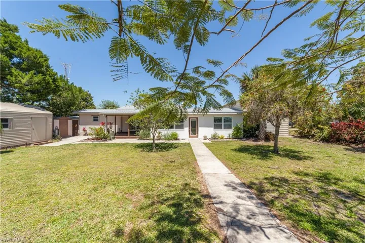 1014 E Anchor Ln, Moore  Haven, FL 33471