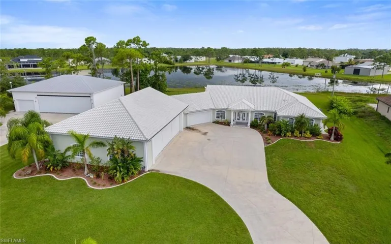 18683 Baseleg Ave, North Fort Myers, Florida 33917
