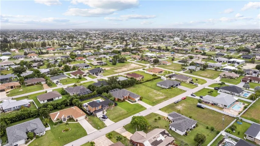 1217 SW 33rd  TER, Cape Coral, FL 33914