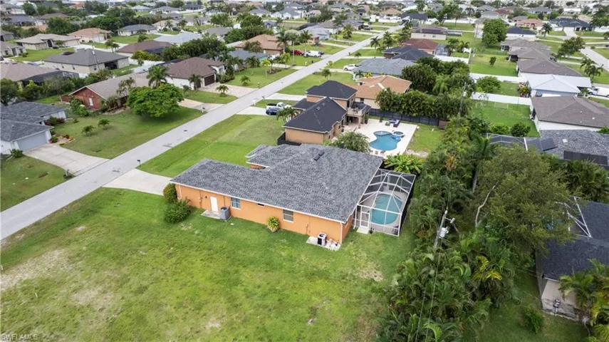1217 SW 33rd  TER, Cape Coral, FL 33914