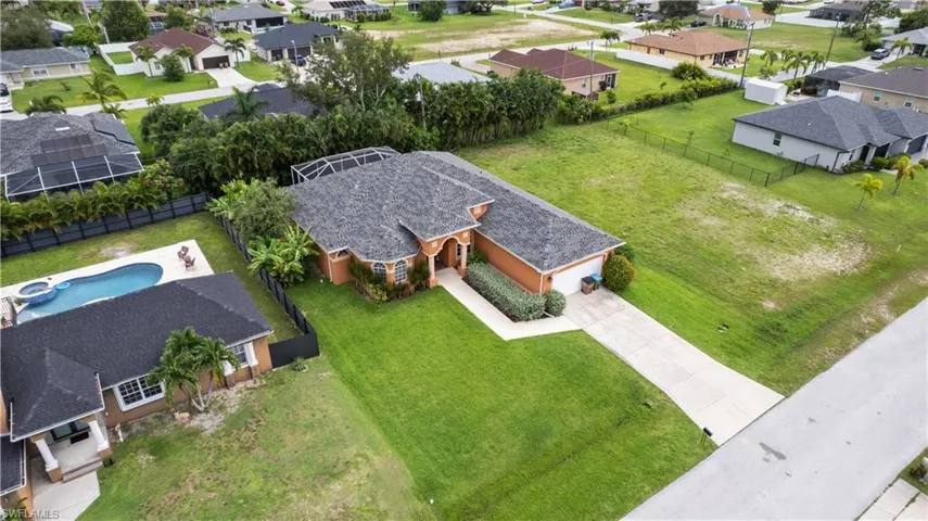 1217 SW 33rd  TER, Cape Coral, FL 33914