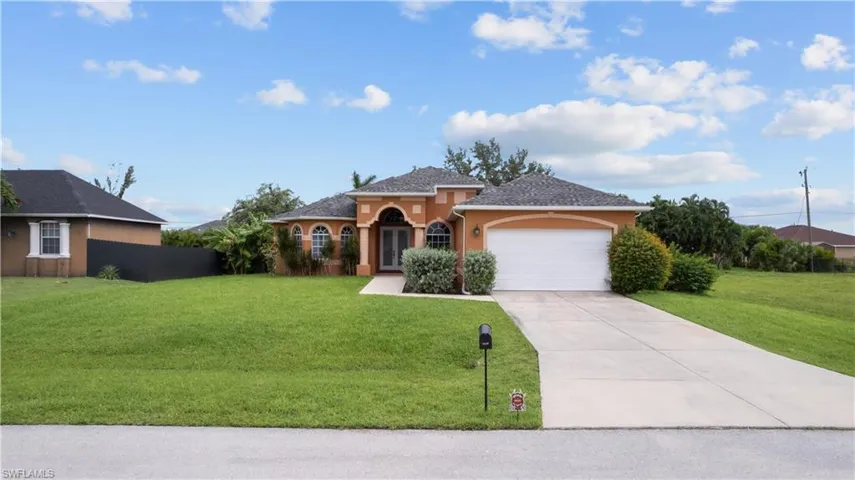 1217 SW 33rd  TER, Cape Coral, FL 33914