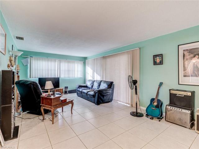 4208 SE 19th  PL, CAPE CORAL, FL 33904