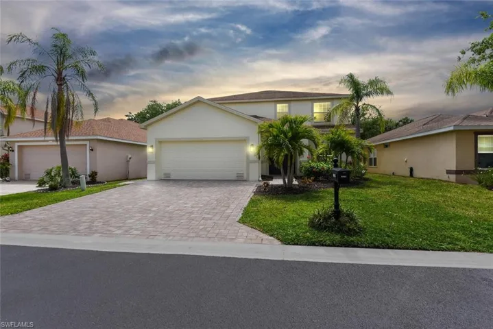 8883  Falcon Pointe  LOOP, Fort Myers, FL 33912