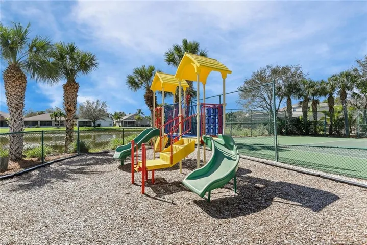 8883  Falcon Pointe  LOOP, Fort Myers, FL 33912