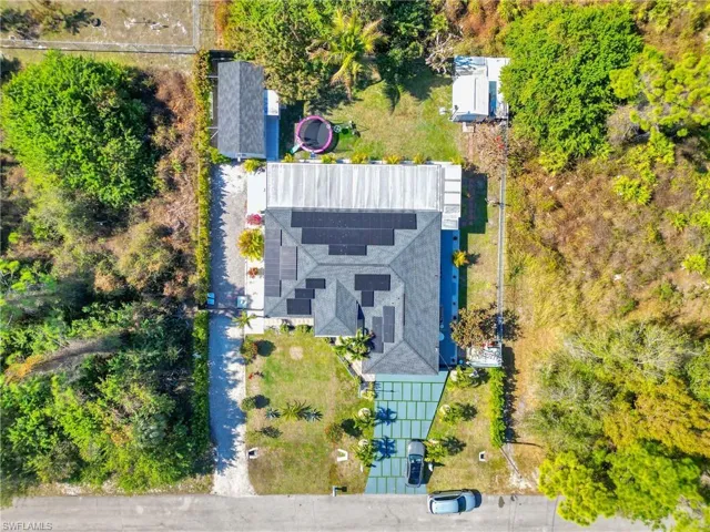 Aerial view of property and surrounding area