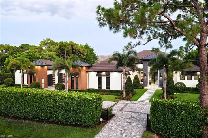 728 Carica Rd, Naples, Florida 34108