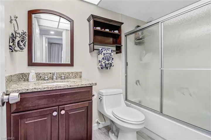Guest Bathroom with combo shower and tub