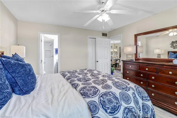 Master Bedroom with ensuite and walk-in closet