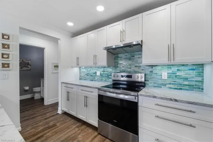 7550  Citrus Hill  LN, Naples, FL 34109