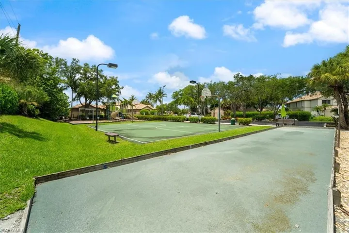 7550  Citrus Hill  LN, Naples, FL 34109