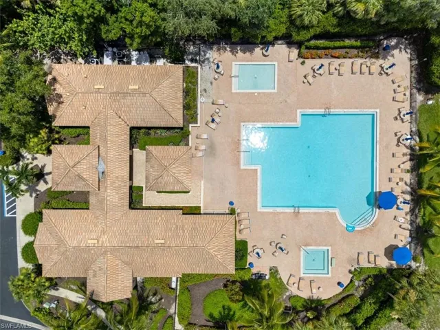 7550  Citrus Hill  LN, Naples, FL 34109