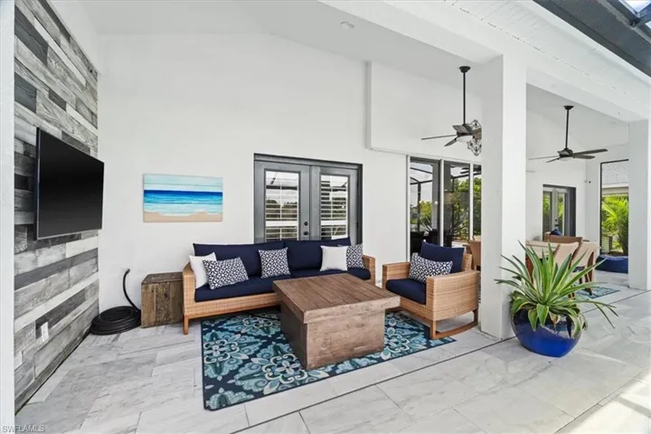 7550  Citrus Hill  LN, Naples, FL 34109