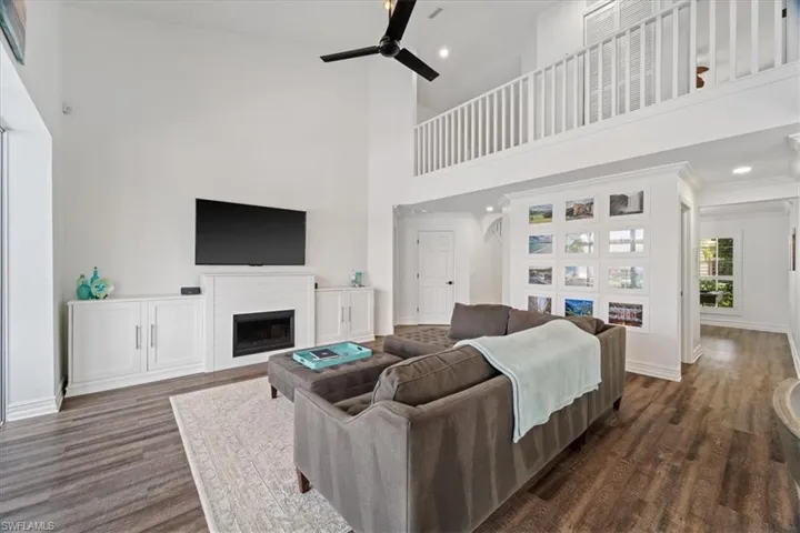 7550  Citrus Hill  LN, Naples, FL 34109