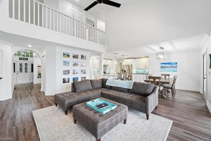 7550  Citrus Hill  LN, Naples, FL 34109