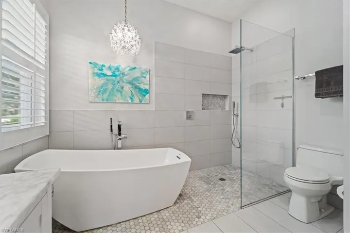 7550  Citrus Hill  LN, Naples, FL 34109