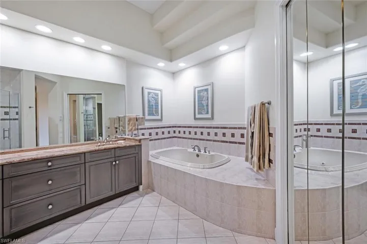 3019  Lancaster  DR, Naples, FL 34105