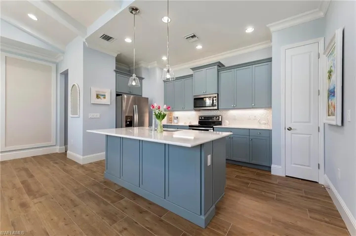 7270 Saona Ct, Naples, Florida 34113