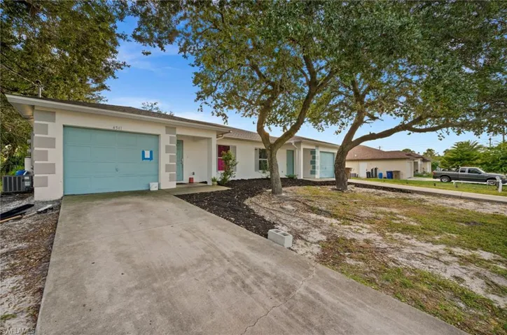 4541/4543 27th St Sw, Lehigh Acres, Florida 33973