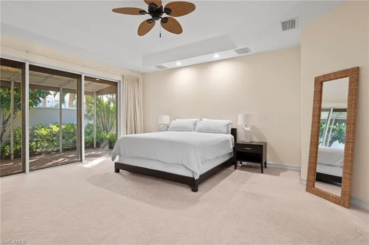 Spacious Master Retreat w/Private Screened Lanai