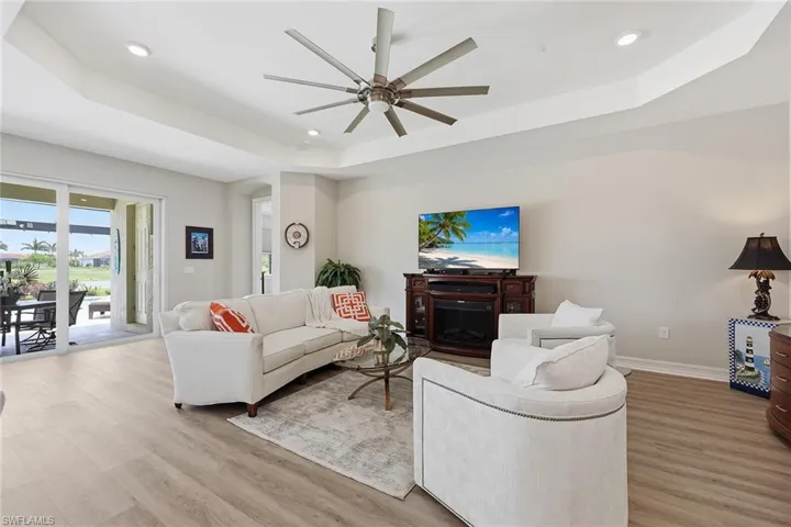 18699 Ensenada Dr, Naples, Florida 34114