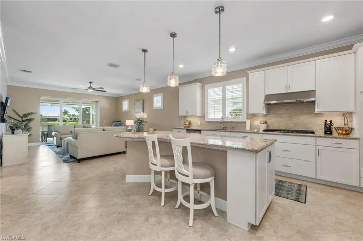 Kitchen featuring a kitchen island