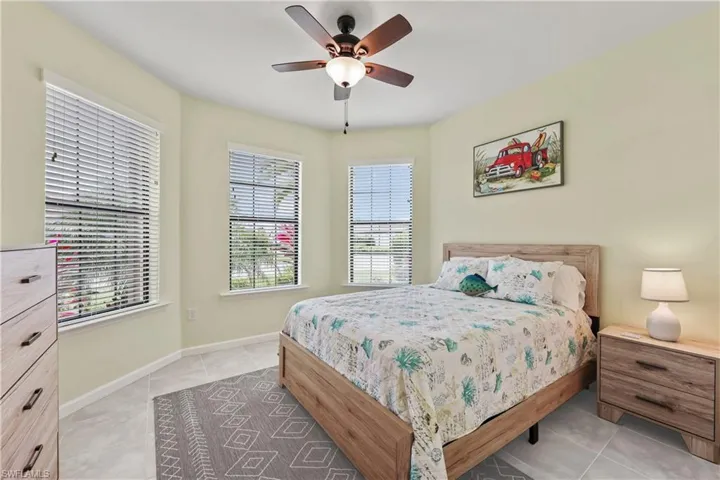 Front bedroom invite your guest