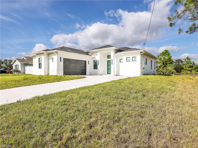 2514  36th SW ST, Lehigh Acres, FL 33976