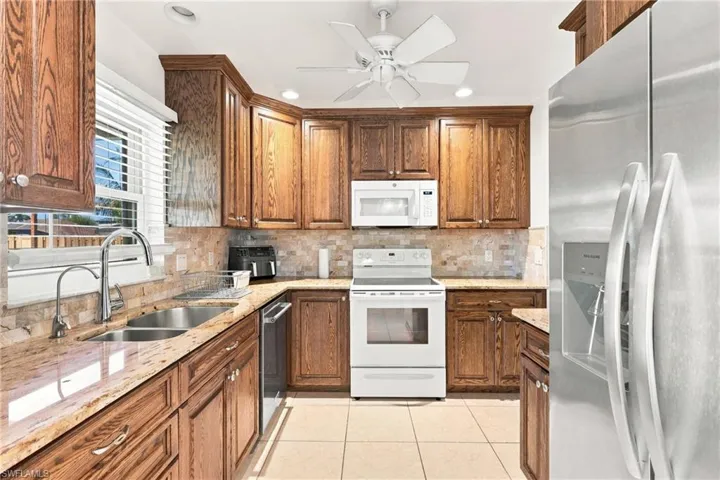 22 Sw 13th Ter, Cape Coral, Florida 33991