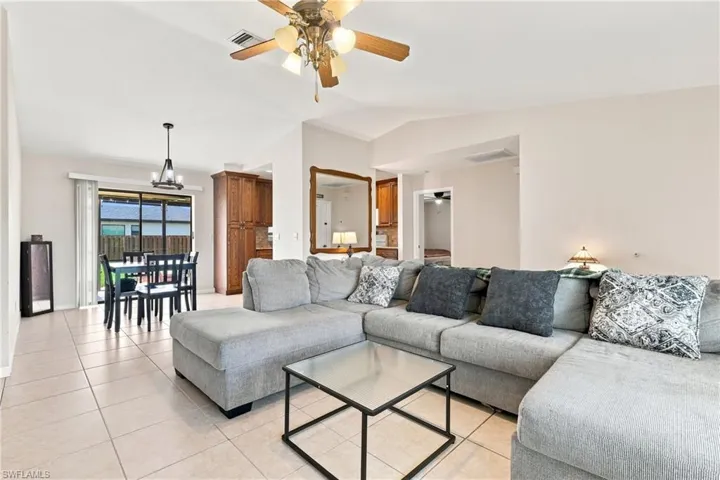 22 Sw 13th Ter, Cape Coral, Florida 33991