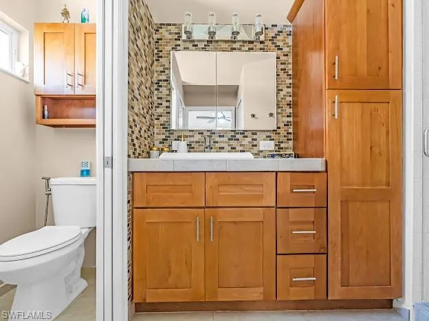 5313  Whitten  DR, Naples, FL 34104