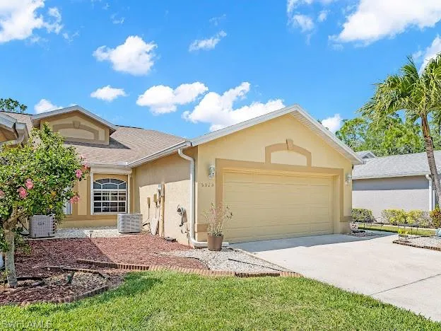 5313  Whitten  DR, Naples, FL 34104